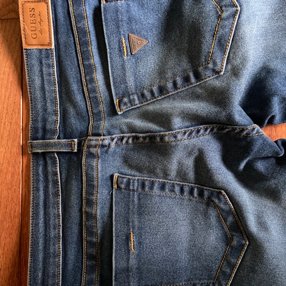Guess Ladies Jeans - Picture 4 of 4